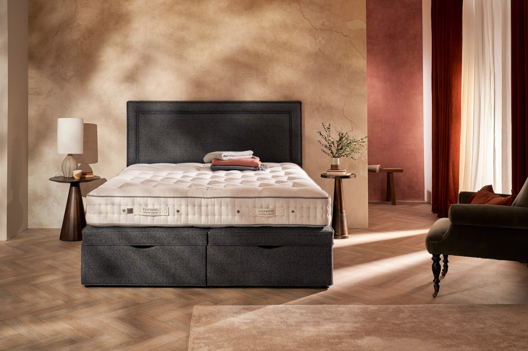 Vispring Ottoman Bed